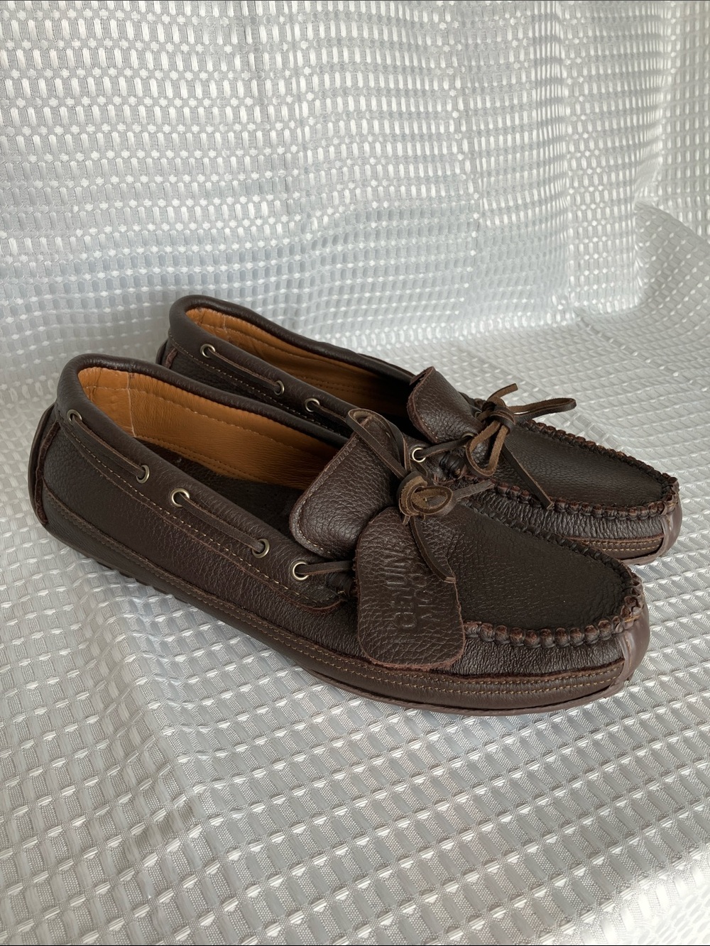 Minnetonka 752 Moosehide Weekender Moccasins Men's 12 Brown Hang Tag - Picture 4 of 13